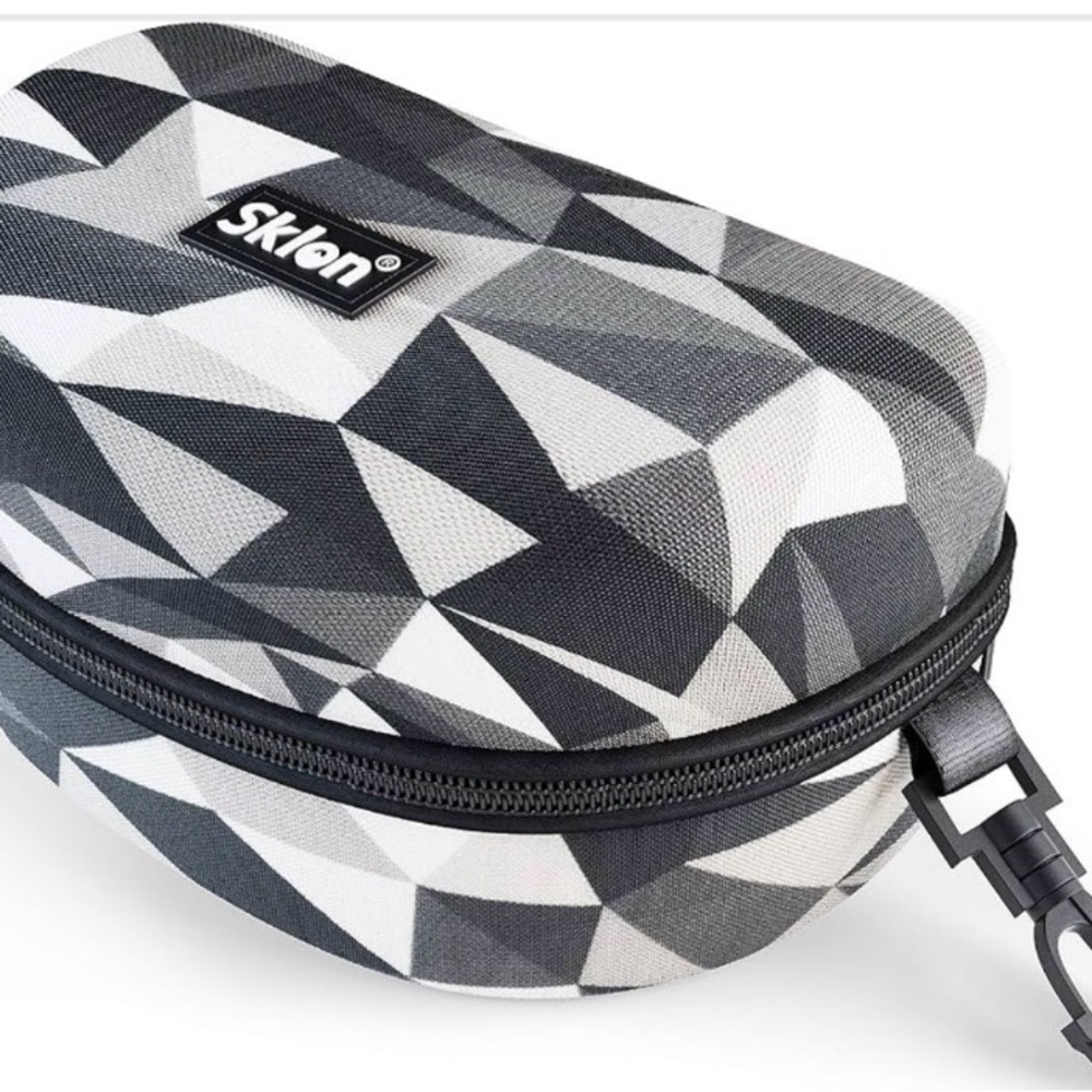 Goggle case
